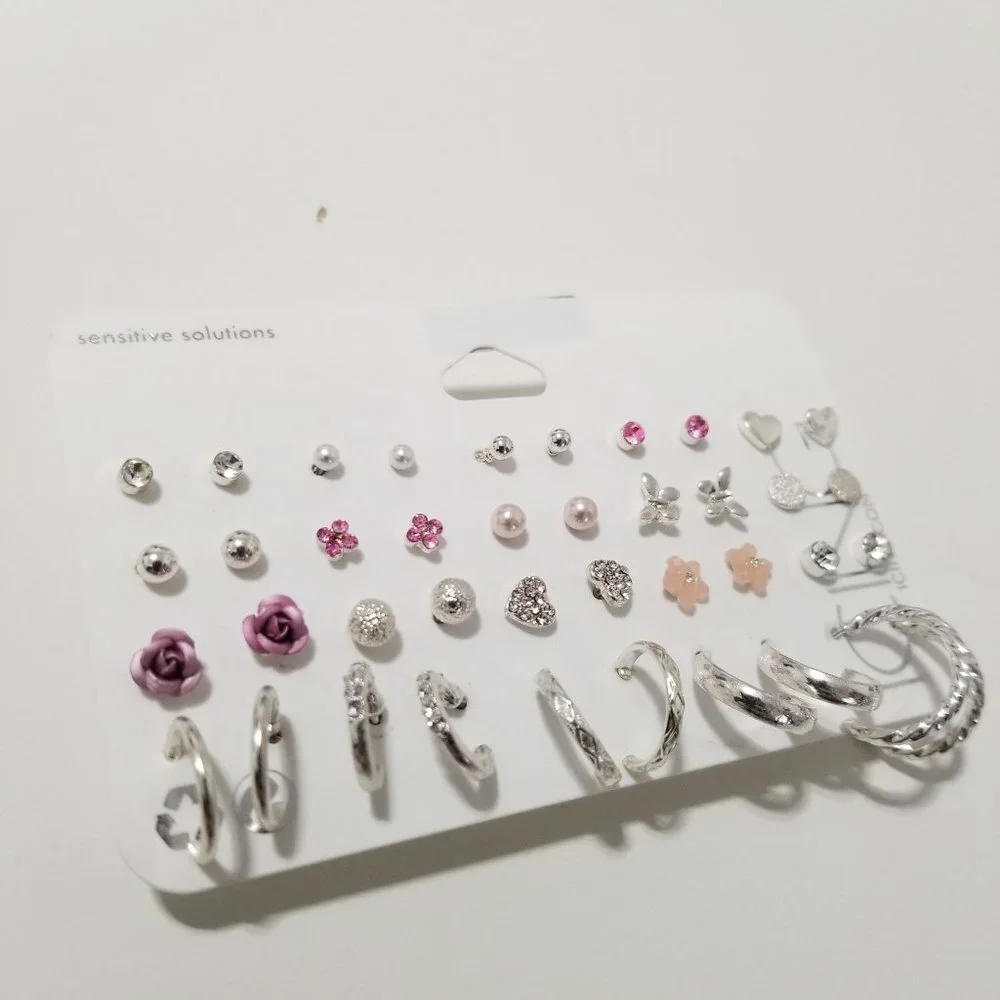 NWT ICING 20 PACK‎ ASSORTED EARINGS